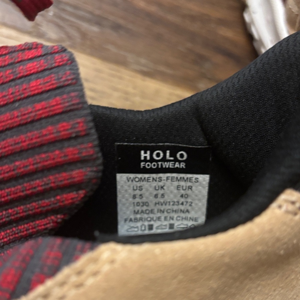 HOLO ECO Women's Stylish Red Athletic Sneakers - Picture 5 of 8